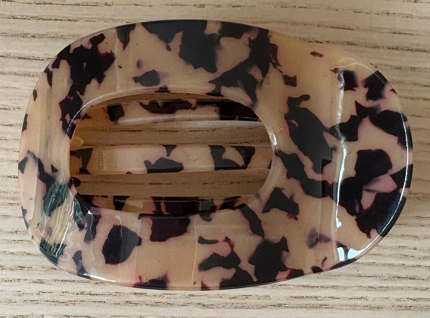 Oval Flat Hair Claw
