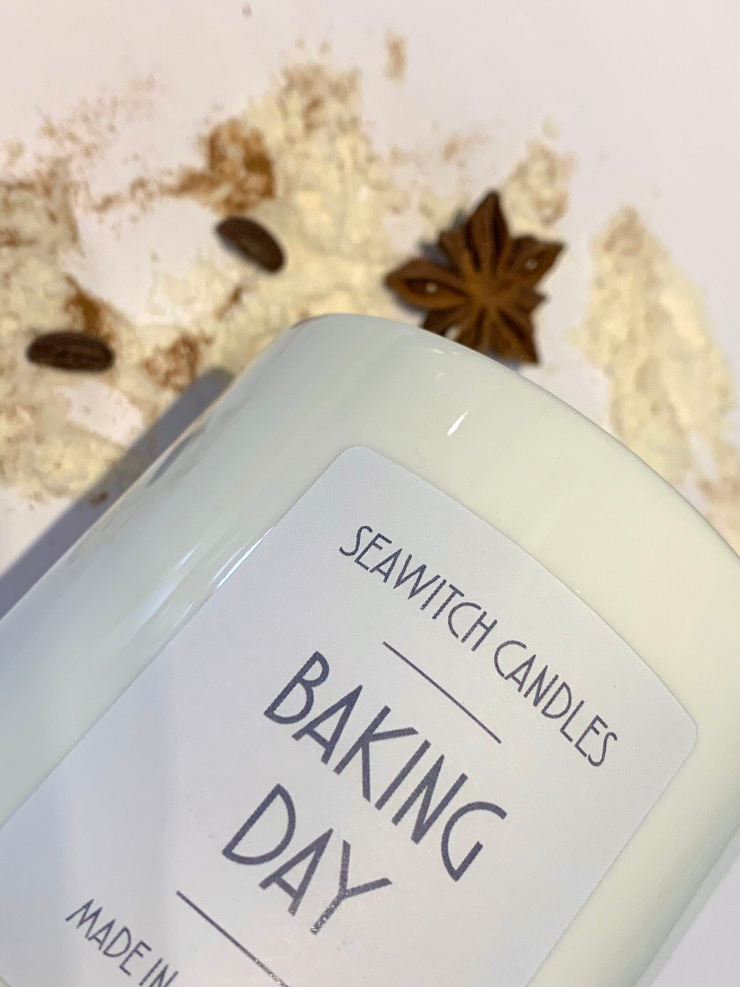 Baking Day - Hand Made Scented Soy Wax Baking Day- Hand Made Scented Soy Wax Candle £22 Warm vanilla, gingerbread and caramel aromas with a pinch of sweet spices Burn time of at least 50 hours Ingredients: natural vegan plant wax, fragrance oils, cotton wick This candle is hand poured into a white china pot and is made in Mousehole, Cornwall by Seawitch Candle "comforting, delicious, stunning, gorgeous, long lasting, quality, looks beautiful .... will be buying another for sure !" Sam and Carll