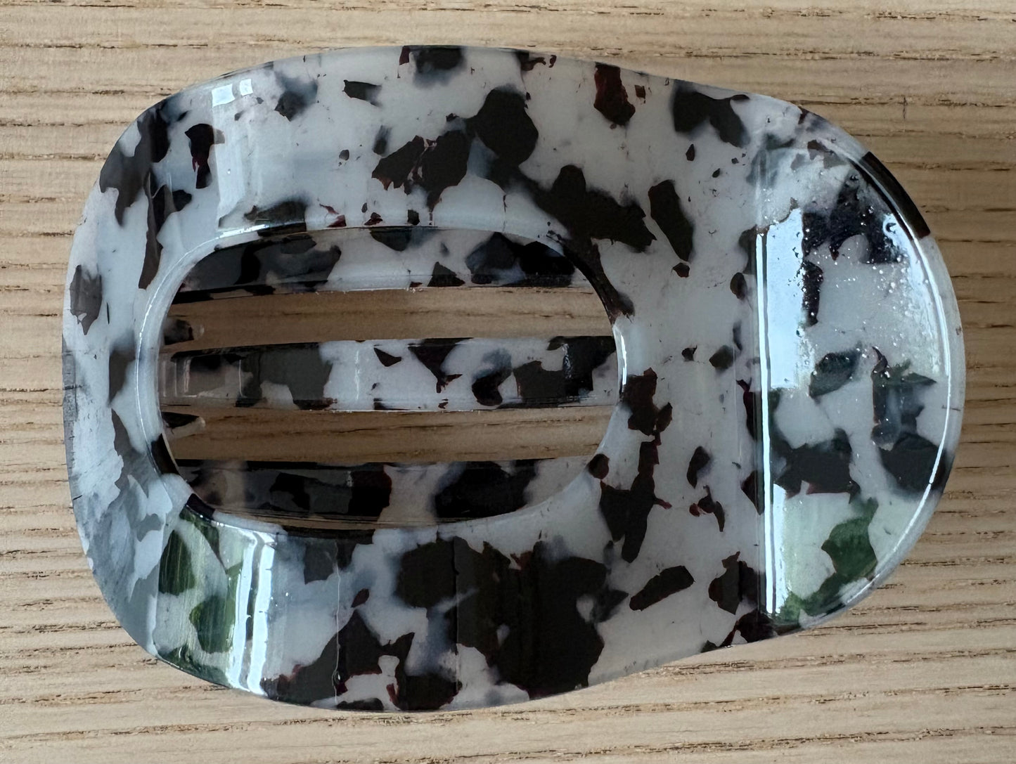 Oval Flat Hair Claw