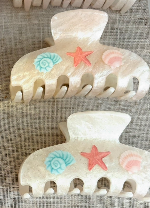 Beachcomber Shell Claw