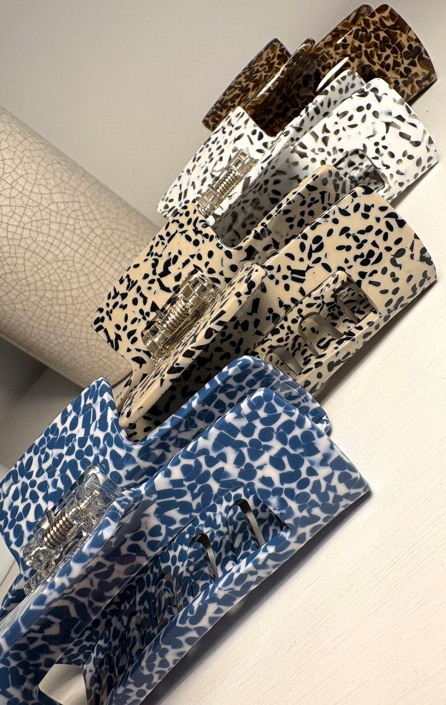 Speckle Hair Claw