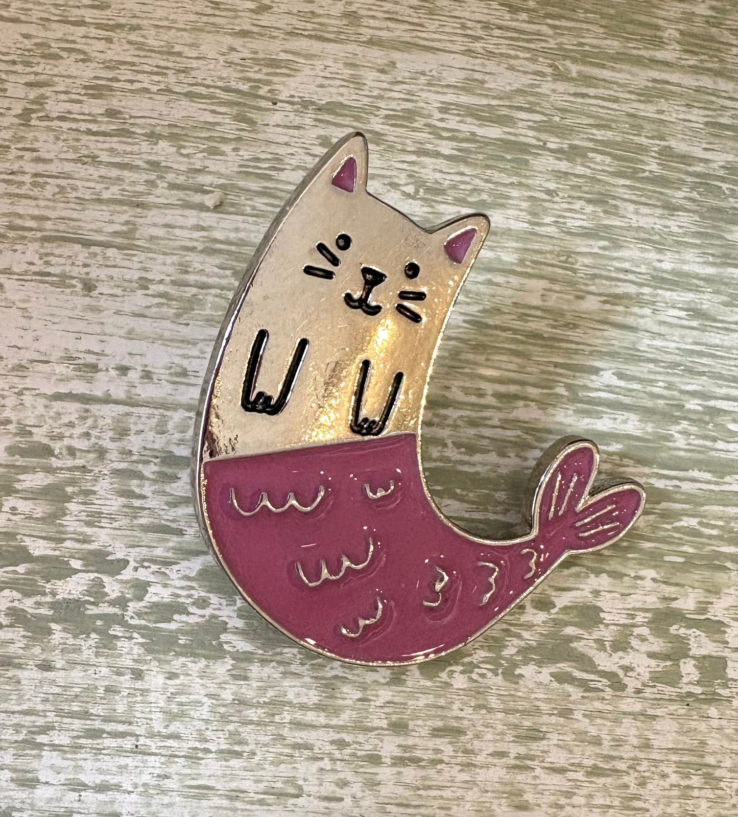 Mercat Brooch
