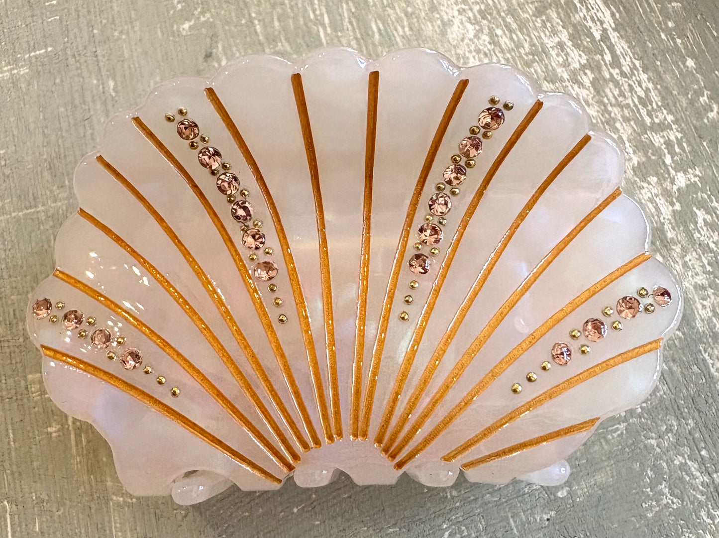 Shell Sparkle Hair Claw