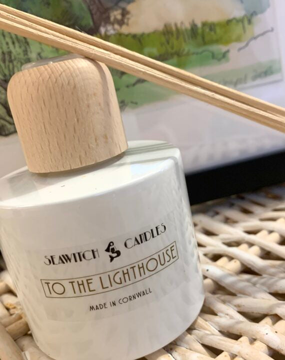 Smoky Spices – Wood – Balsam Sensual aroma of sun baked wood and smoky spices over masculine balsam notes This 100 ml diffuser releases a constant aroma to scent your room beautifully for at least 12 months This diffuser is handmade in Mousehole, Cornwall by Seawitch Candles