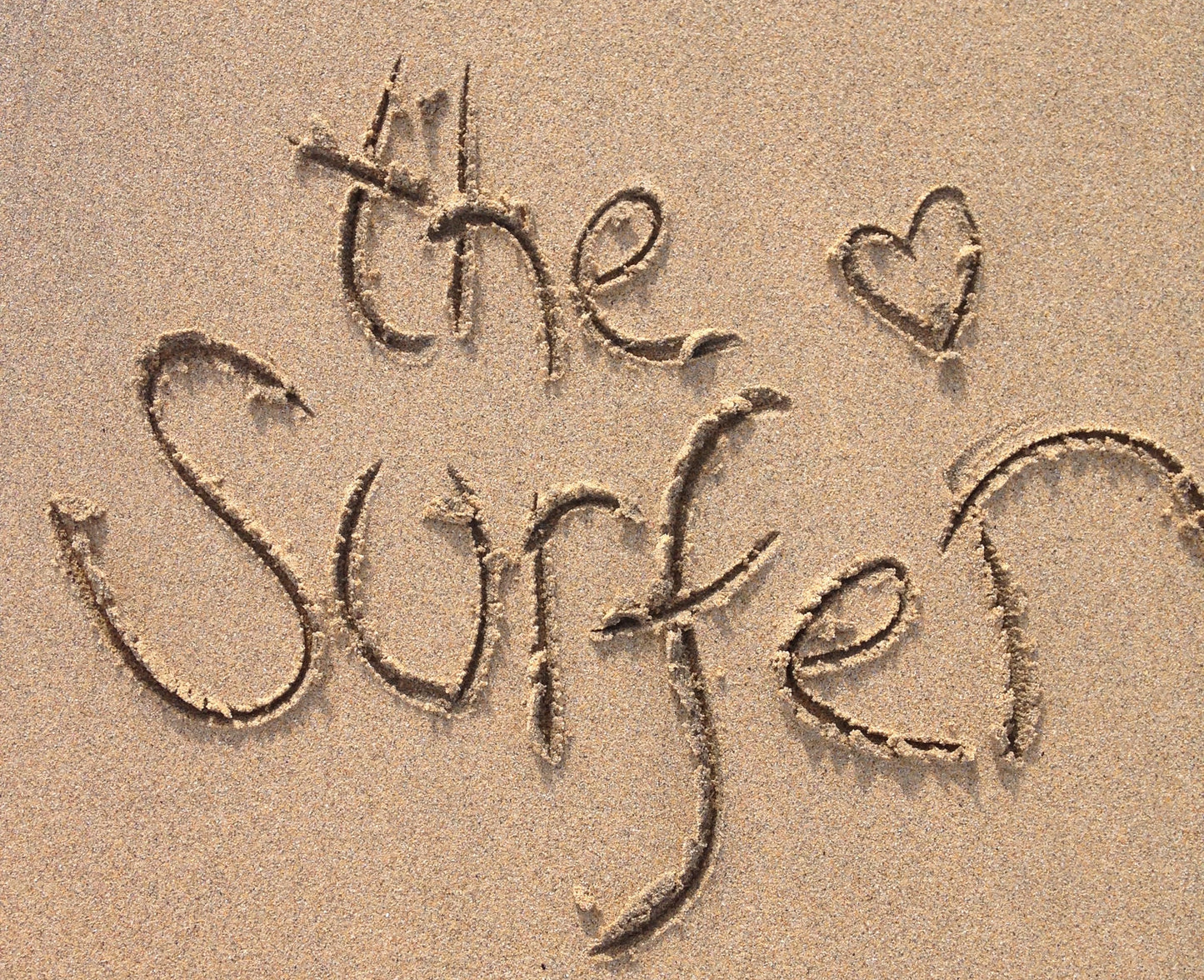The Surfer Diffuser £22 Coconut – Sand Dunes Tropical coconut, juicy pineapple and refreshing melon This 100 ml diffuser releases a constant aroma to scent your room beautifully for at least 12 months This diffuser is handmade in Mousehole, Cornwall by Seawitch Candles Ingredients: Base oil & fragrance oils – comes with 6 natural reeds "bought this for my boyfriends camper van - he's a keen surfer and he loves it! says it smells like surf wax" Jolene Denker How
